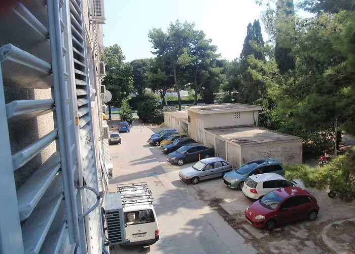 Appartement Dijana 1 *