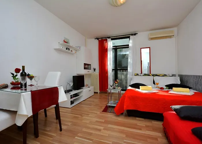 Dijana 1 Apartman *